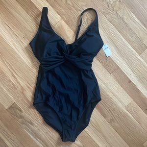 Old navy one piece bathing suit
